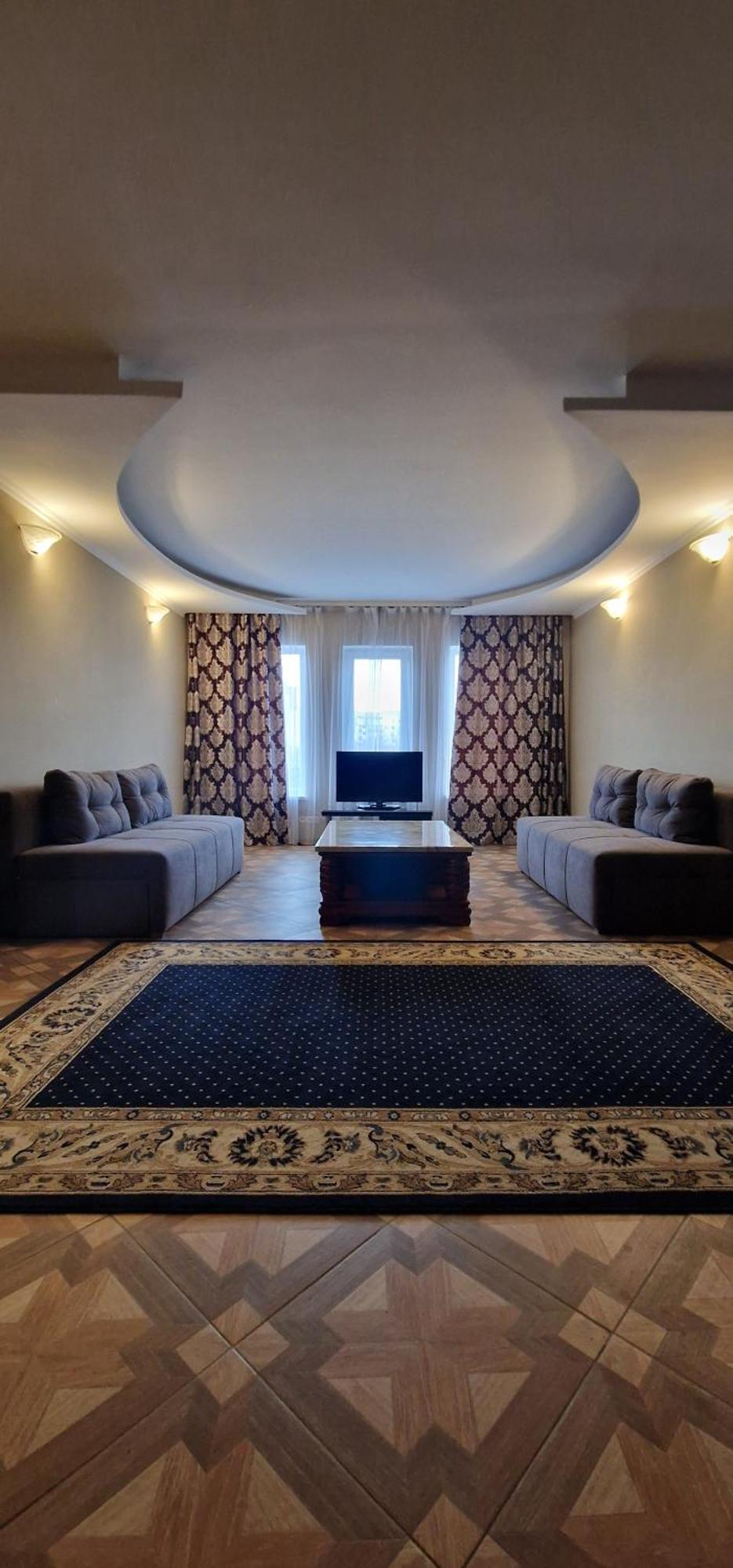 Chernivtsi Apartments エクステリア 写真